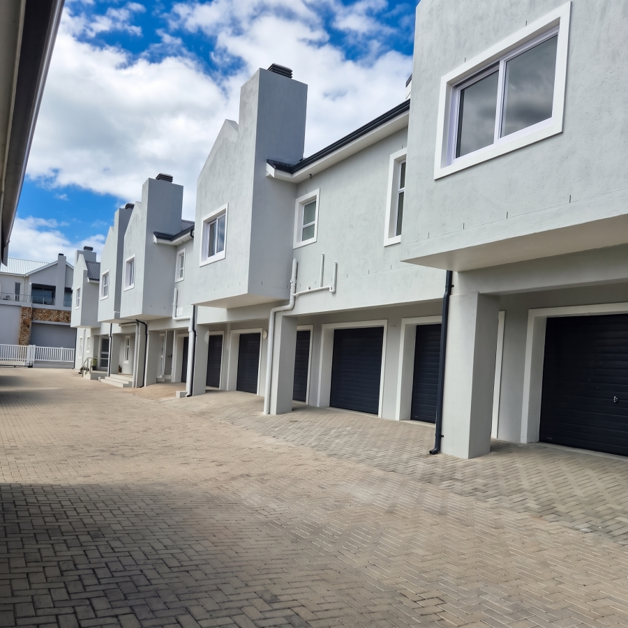 2 Bedroom Property for Sale in Struisbaai Western Cape